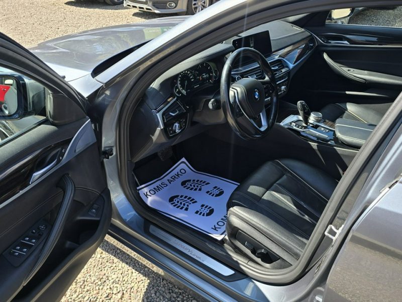 BMW 520 Luxury Line, M-Pakiet, CarPlay, Full LED G30/G31 (2017-2023)