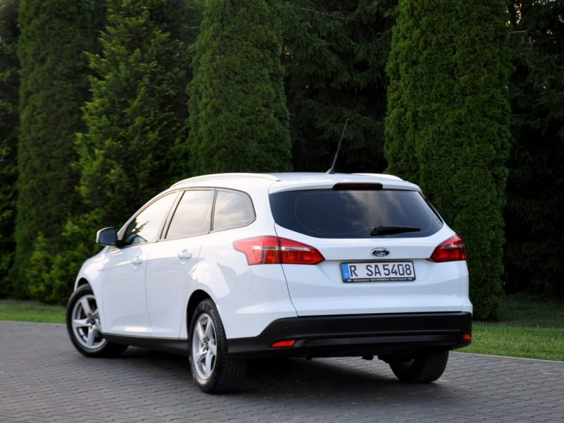 Ford Focus 1.5TDCi(120KM)*Lift*Duża Navi*Klimatronik*Automat*Welur*Reling*Alu16" Mk3 (2010-2018)