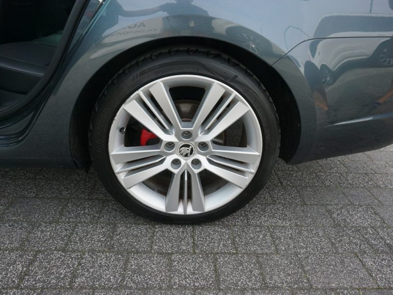 Škoda Octavia zarejestrowany ,ubezpieczony, f-ra 23% , skrzynia DSG, VRS III (2013-)