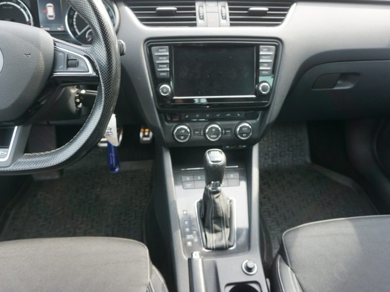 Škoda Octavia zarejestrowany ,ubezpieczony, f-ra 23% , skrzynia DSG, VRS III (2013-)