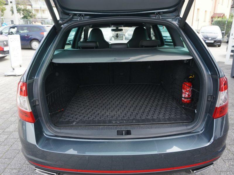 Škoda Octavia zarejestrowany ,ubezpieczony, f-ra 23% , skrzynia DSG, VRS III (2013-)