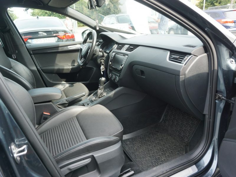 Škoda Octavia zarejestrowany ,ubezpieczony, f-ra 23% , skrzynia DSG, VRS III (2013-)