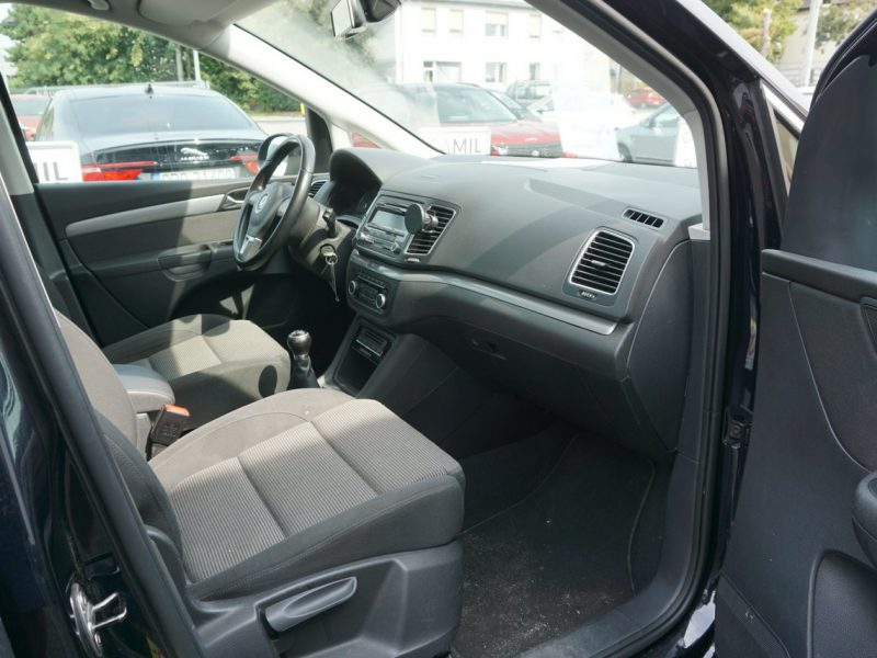 Volkswagen Sharan w wersji 7 osobowej z fajnym wyposażeniem i roczną gwarancją w cenie, II (2010-)