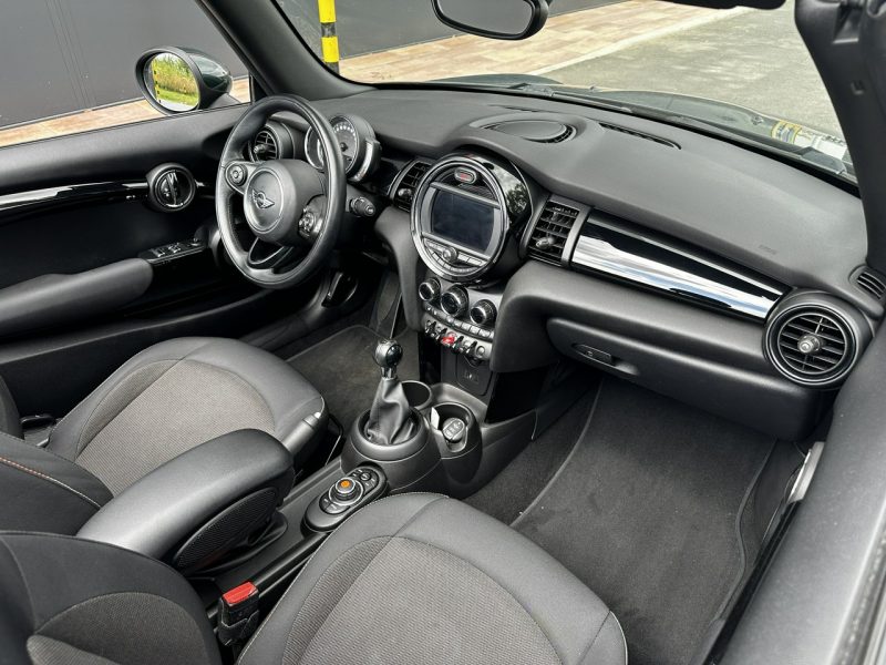 Mini Cabrio Mini Cabrio Bogata wersja 38tkm Model 2019 II (2009-)