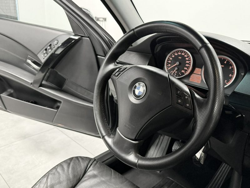BMW 520 2.2 170KM * Szyberdach * Bi-Xenon adaptacyjny * Manual * Navi * Alu 18 E60 (2003-2010)