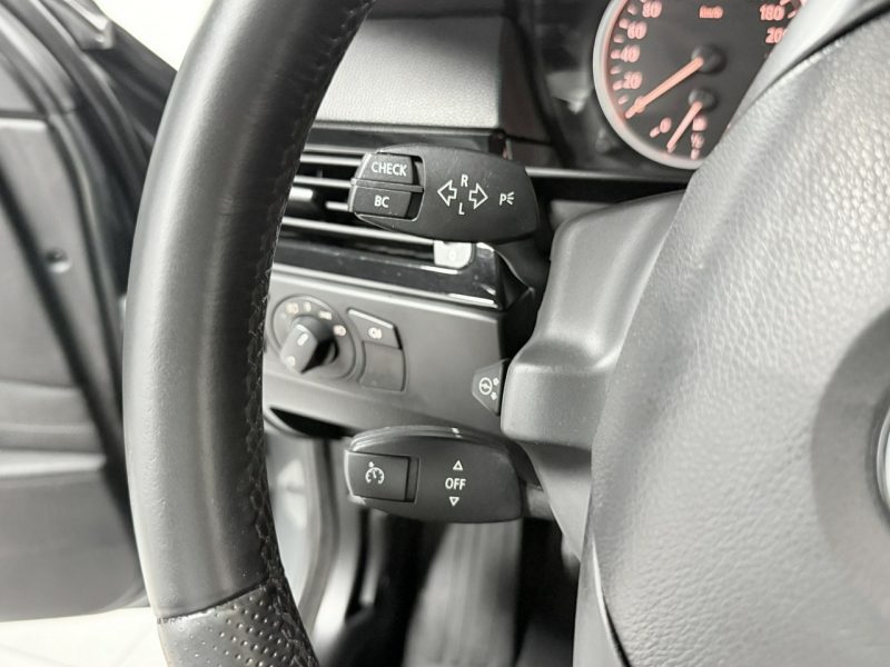BMW 520 2.2 170KM * Szyberdach * Bi-Xenon adaptacyjny * Manual * Navi * Alu 18 E60 (2003-2010)