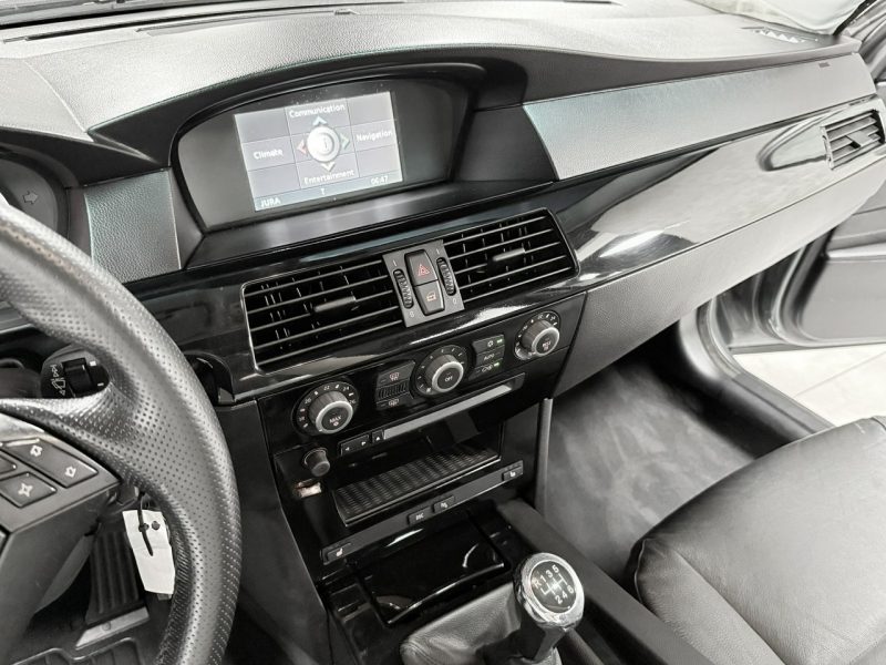 BMW 520 2.2 170KM * Szyberdach * Bi-Xenon adaptacyjny * Manual * Navi * Alu 18 E60 (2003-2010)