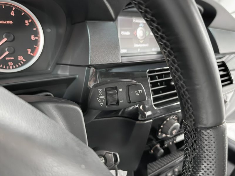 BMW 520 2.2 170KM * Szyberdach * Bi-Xenon adaptacyjny * Manual * Navi * Alu 18 E60 (2003-2010)