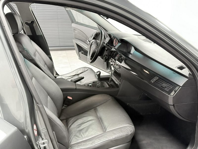 BMW 520 2.2 170KM * Szyberdach * Bi-Xenon adaptacyjny * Manual * Navi * Alu 18 E60 (2003-2010)