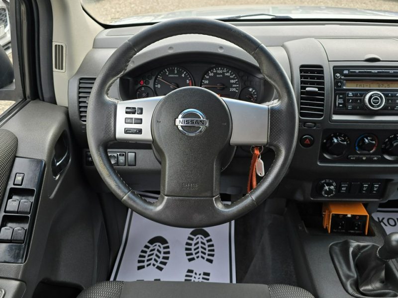 Nissan Navara Pług i solarka III (2005-2014)