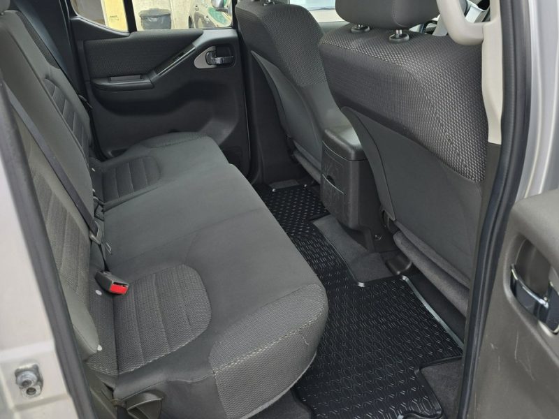 Nissan Navara Pług i solarka III (2005-2014)