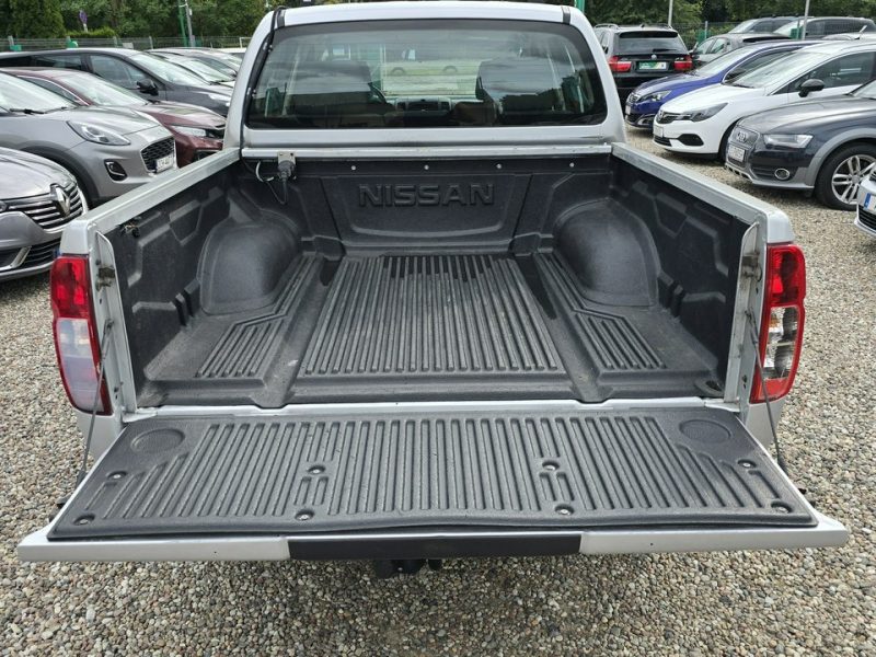 Nissan Navara Pług i solarka III (2005-2014)
