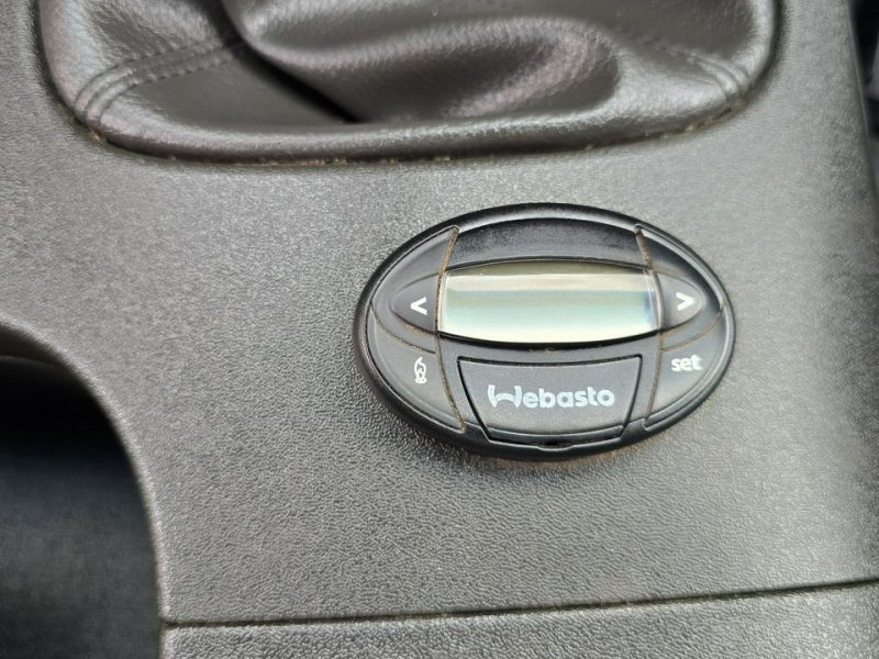 Nissan Navara Pług i solarka III (2005-2014)
