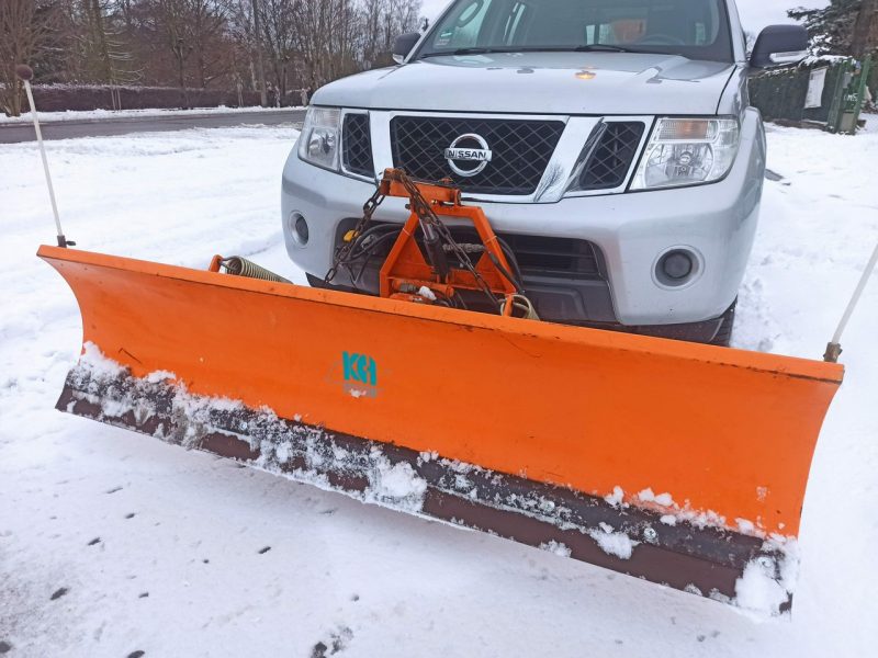 Nissan Navara Pług i solarka III (2005-2014)