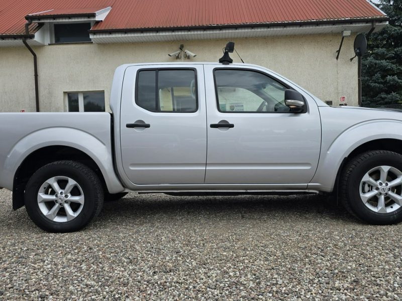 Nissan Navara Pług i solarka III (2005-2014)