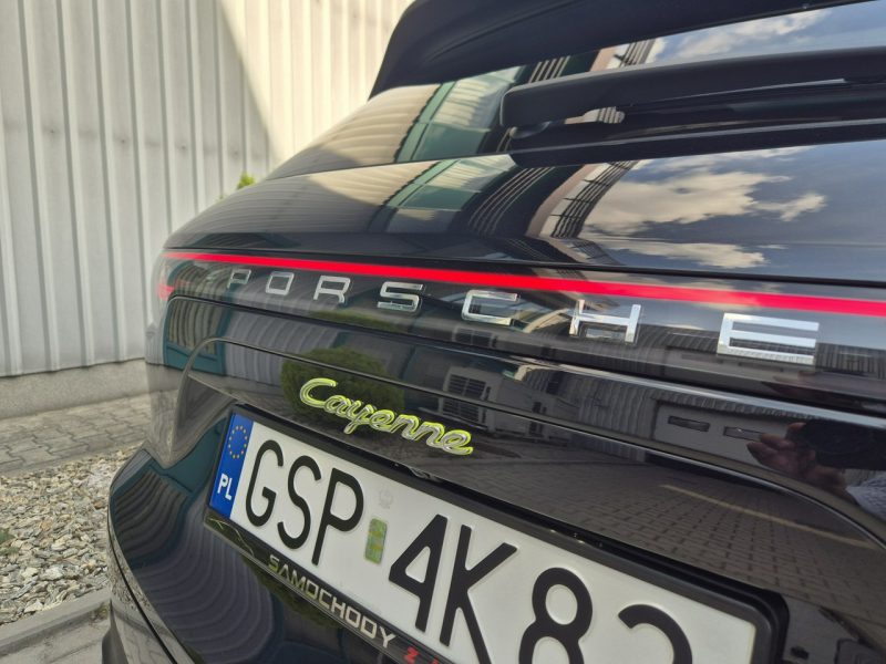 Porsche Cayenne e-Hybrid. Wentylacja. BOSE. Panorama. Monitory. Gwaracja 07.2026. FV. III(2017-)