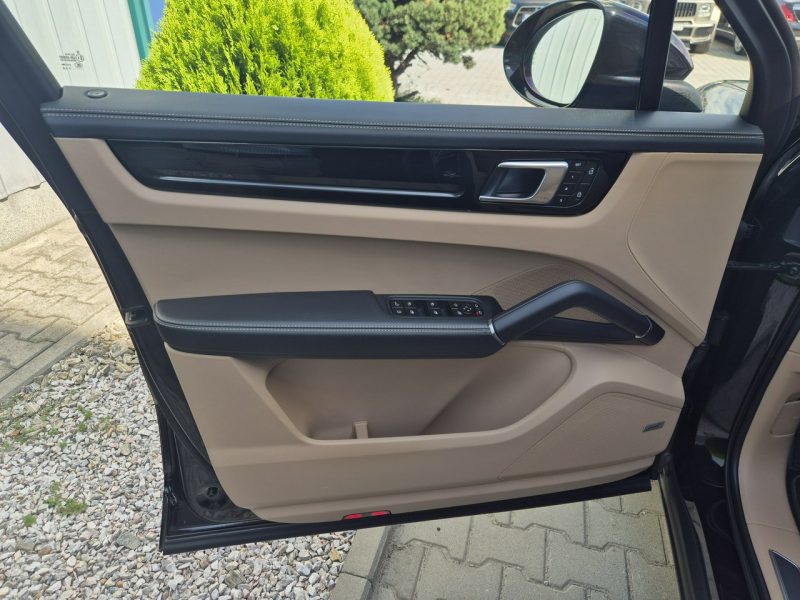 Porsche Cayenne e-Hybrid. Wentylacja. BOSE. Panorama. Monitory. Gwaracja 07.2026. FV. III(2017-)