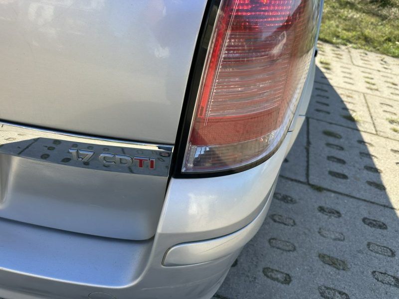 Opel Astra Nowe opony wielosezonowe, nowe turbo, nowe sprzęgło, klimatronik H (2004-2014)