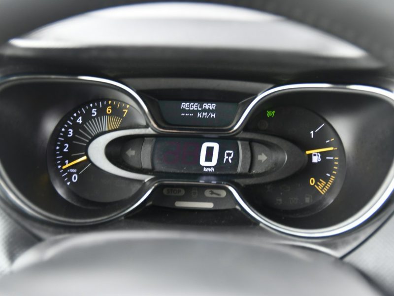 Renault Captur 1,2Turbo Benz. Automat.Navi.Kam.Cof.Parktronic.Ledy.Tempomat I (2013-2019)