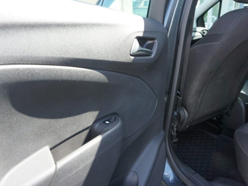 Opel Crossland X polski salon, niski przebieg