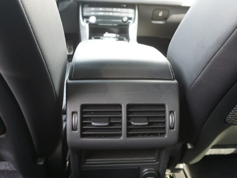 Jaguar XF zarejestrowany, ubezpieczony , f-ra VAT 23%, niski przebieg X260 (2015-)