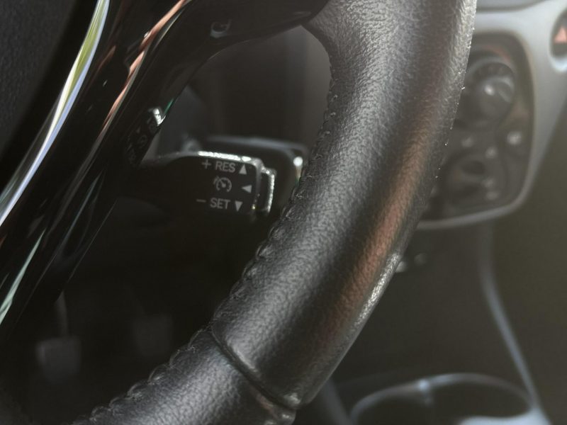 Toyota Aygo 1.0 X-PLAY, salon Polska, gwarancja II (2014-)