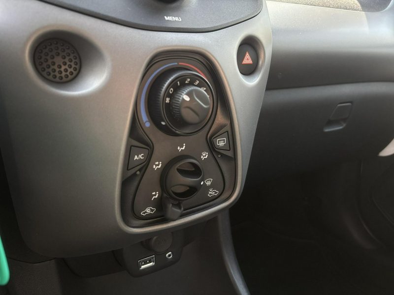 Toyota Aygo 1.0 X-PLAY, salon Polska, gwarancja II (2014-)