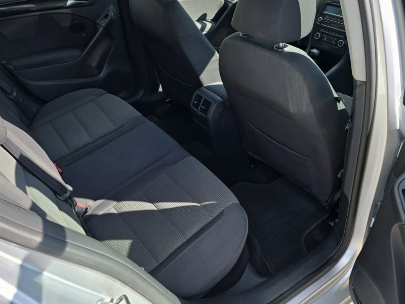 Volkswagen Golf 2xPDC, AC auto VI (2008-2012)