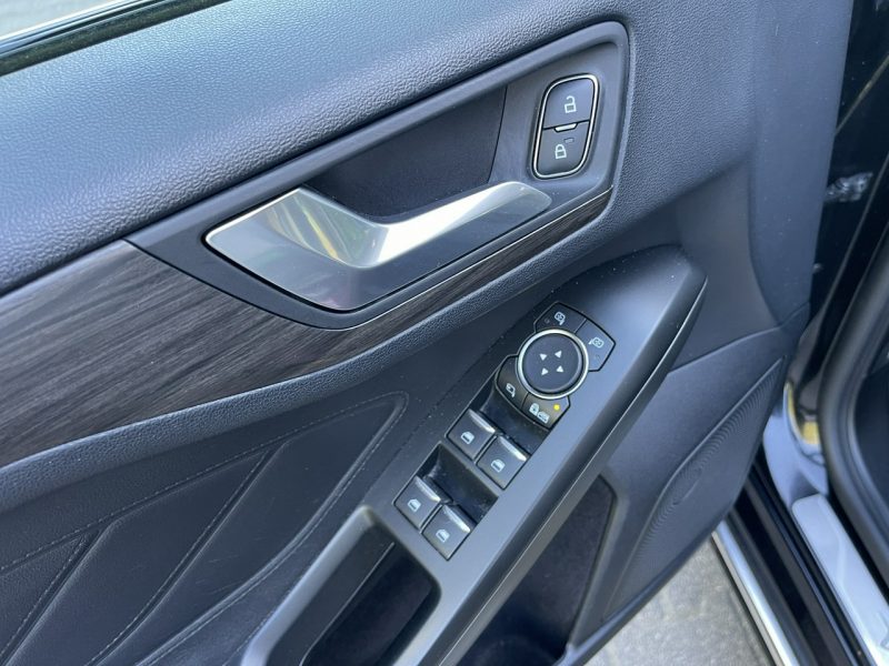 Ford Focus Vignale Mk4 (2018-)