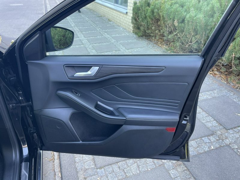 Ford Focus Vignale Mk4 (2018-)