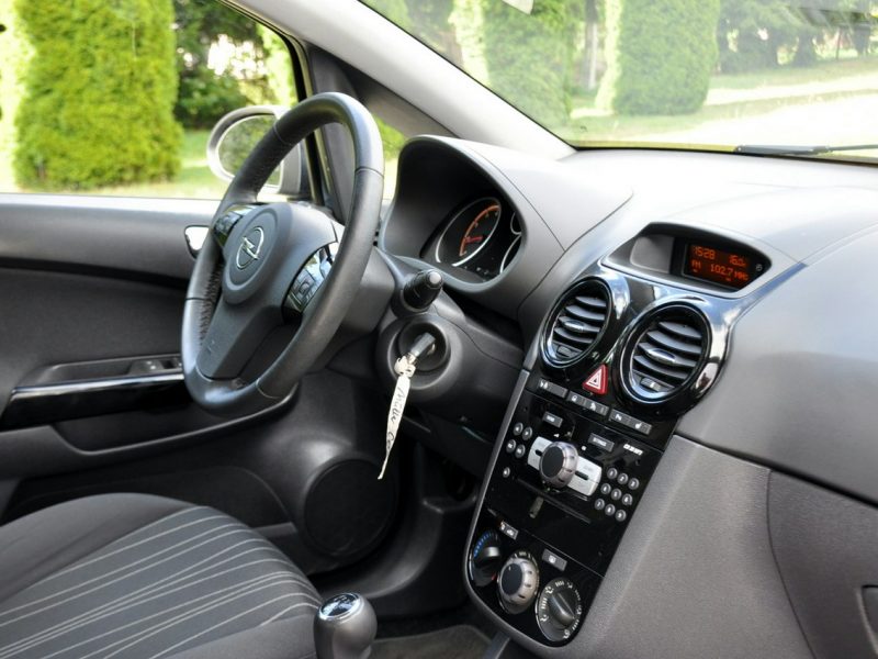 Opel Corsa 1.2i(70KM)*Welur*Klimatronik*Grzana Kierownica*Parktronik*Alu15"ASO D (2006-2014)