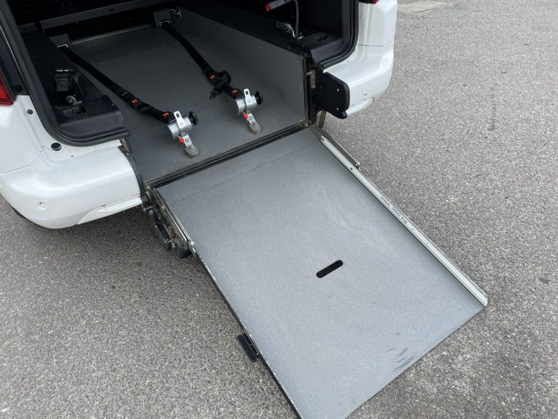 Opel Combo Life Opel ComboLife Niepełnosprawnych inwalida rampa Bogate wyposażenie2020 2018-