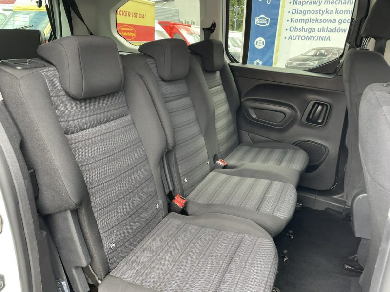 Opel Combo Life Opel ComboLife Niepełnosprawnych inwalida rampa Bogate wyposażenie2020 2018-
