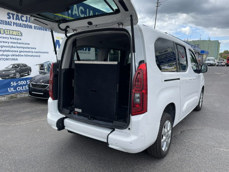 Opel Combo Life Opel ComboLife Niepełnosprawnych inwalida rampa Bogate wyposażenie2020 2018-