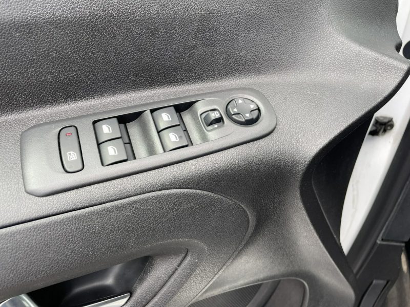 Opel Combo Life Opel ComboLife Niepełnosprawnych inwalida rampa Bogate wyposażenie2020 2018-