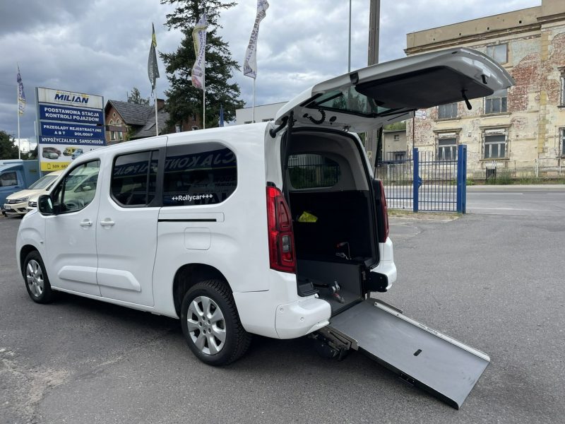 Opel Combo Life Opel ComboLife Niepełnosprawnych inwalida rampa Bogate wyposażenie2020 2018-