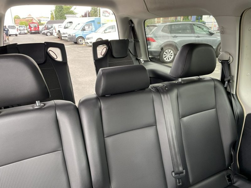 Volkswagen Caddy Caddy 2.0-150 Niepełnosprawnych inwalida rampa Bogate wyposażeniePFRON IV (2015-)