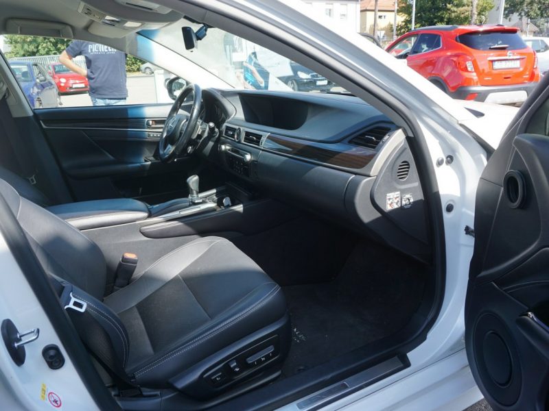 Lexus GS polski salon, wersja elegance IV (2012-)