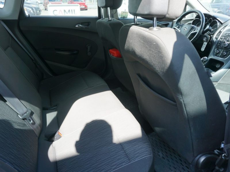 Opel Astra polski salon, ubezpieczony J (2009-2019)