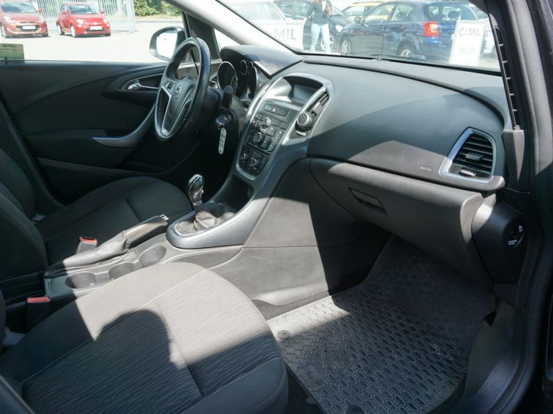 Opel Astra polski salon, ubezpieczony J (2009-2019)