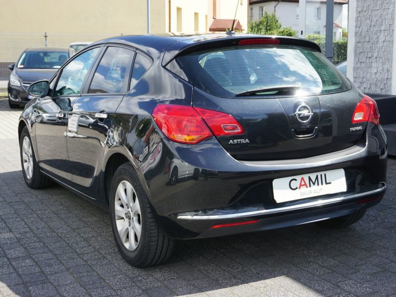 Opel Astra polski salon, ubezpieczony J (2009-2019)