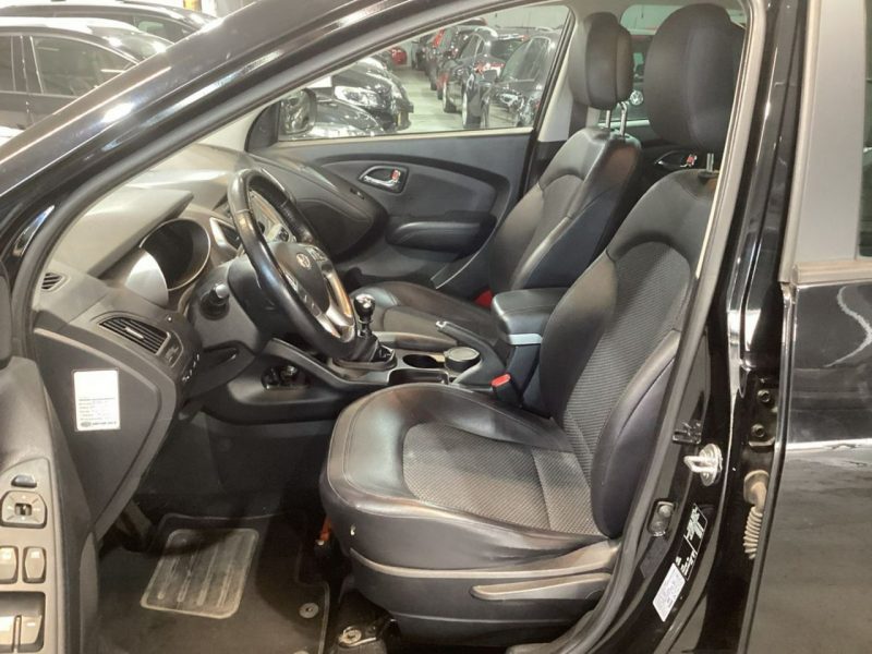 Hyundai ix35 Niezawodna, benzyna, nawigacja, pół skóry, hak, isofix,bardzo zadbany