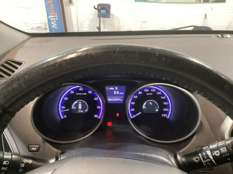Hyundai ix35 Niezawodna, benzyna, nawigacja, pół skóry, hak, isofix,bardzo zadbany