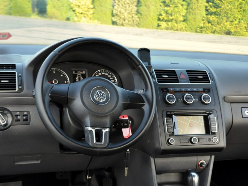 Volkswagen Touran 1.6TDI(105KM)*Duża Navi*Klimatronik*Asys.Parkowania*Welur*Reling*Alu16 II (2010-2015)