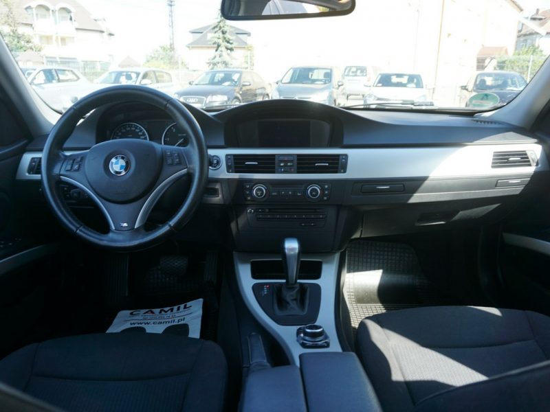 BMW 318 zarejestrowany, ubezpieczony E90 (2005-2012)