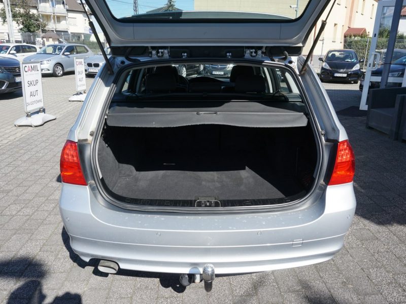 BMW 318 zarejestrowany, ubezpieczony E90 (2005-2012)