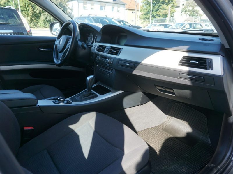 BMW 318 zarejestrowany, ubezpieczony E90 (2005-2012)