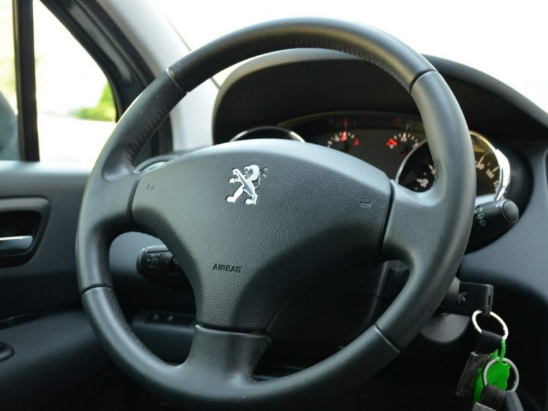 Peugeot 5008 Opłacony 1.6T Serwis Lift Navi Panorama Alu Gwarancja I (2009-2017)