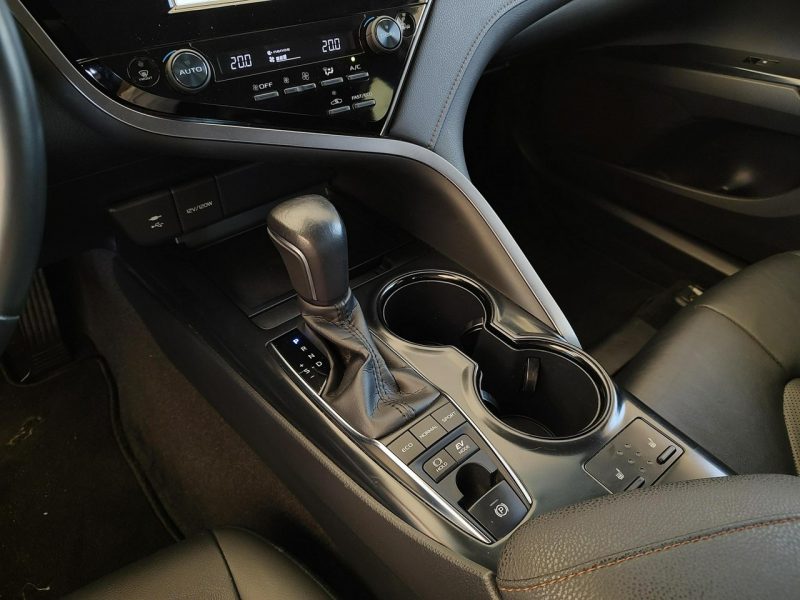 Toyota Camry 2.5 Hybryda 177KM Skóra ( ASO, PL, Vat23%) 3082221 IX (2018-)