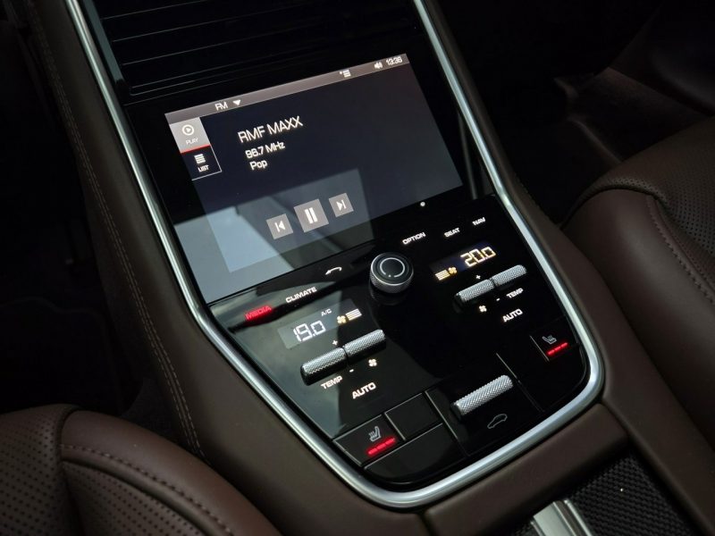 Porsche Panamera Turbo 550KM. Pełna specyfikacja. 22 000 km. Gwarancja do 09.2026.